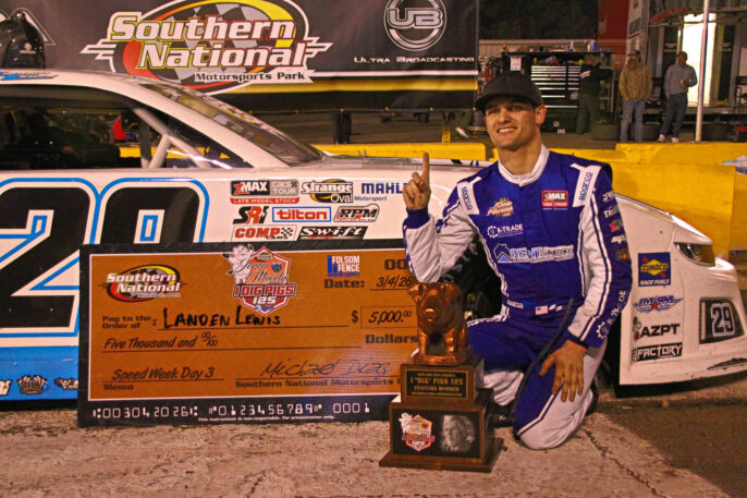 Landen Lewis outlasts Kaden Honeycutt to claim victory in Jerry Moody Memorial